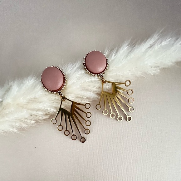 Gold & Pink Art Nouveau-Inspired Dangle Earrings - Trendy Retro Earrings - Picture 3 of 12
